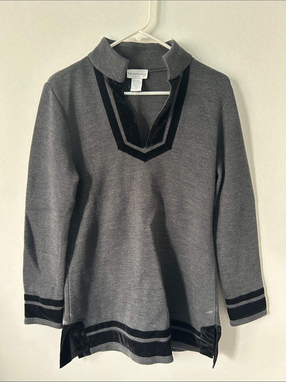 Ladies Soft Surroundings Wool V-Neck/Mock T-neck Sweater with Black Velvet Trim